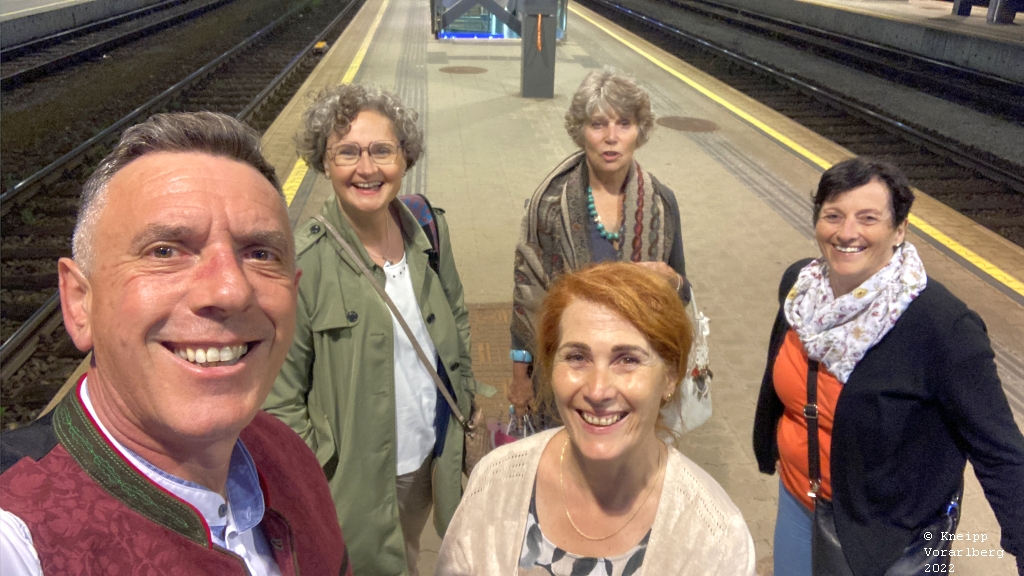 Auf der Heimreise am Bahnhof :-) Auf der Heimreise am Bahnhof :-)